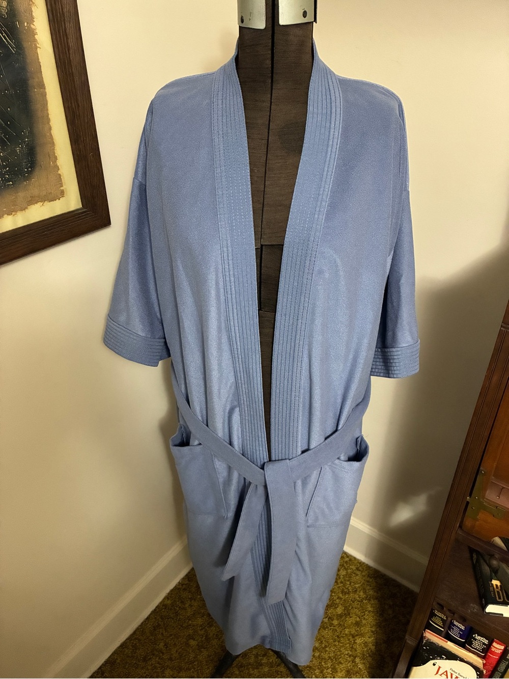 Vintage André Alain Robe